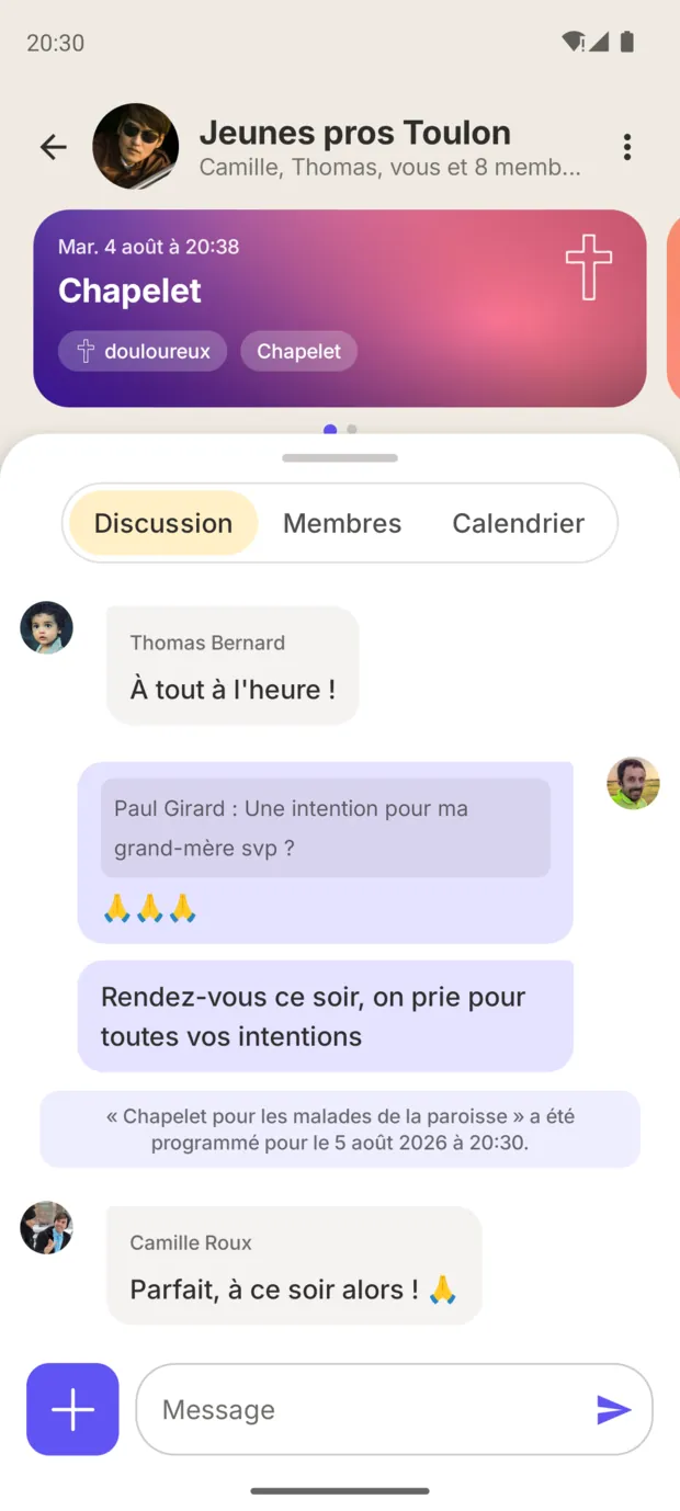 Discussion de groupe : messages des membres et chapelet programmé en tête.
